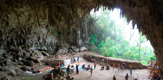 Неизвестную пещеру «хоббитов» нашли в Индонезии