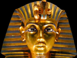 Погребальная маска Тутанхамона предназначалась для Нефертити