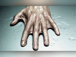 У человека будущего могут появиться перепонки и кошачьи глаза