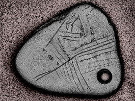 В Великобритании нашли древнейший мезолитический кулон