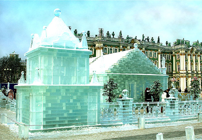 Ледяная свадьба при анне. Ледяной дворец Анны Иоанновны. Ледяной домик Анны Иоанновны. Ледяной дом императрицы Анны Иоанновны.