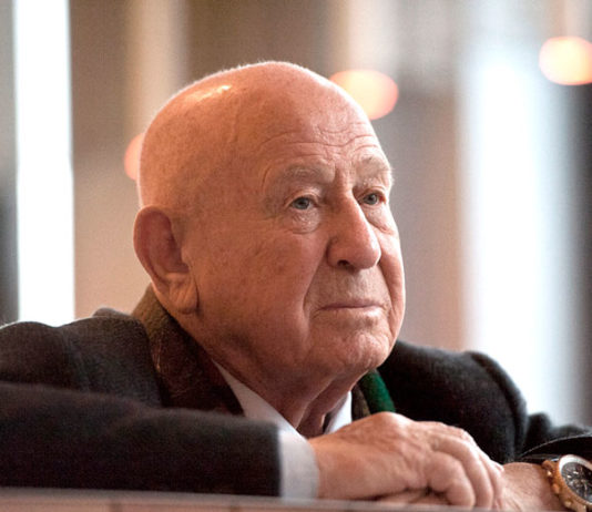 Космонавт Леонов не верит документам по НЛО: «Всё чепуха»